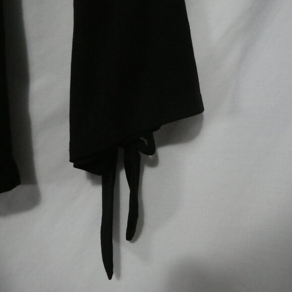 SHEIN - Curve | 1XL | Chic Black Top With Tie Sleeves - Picture 10 of 16